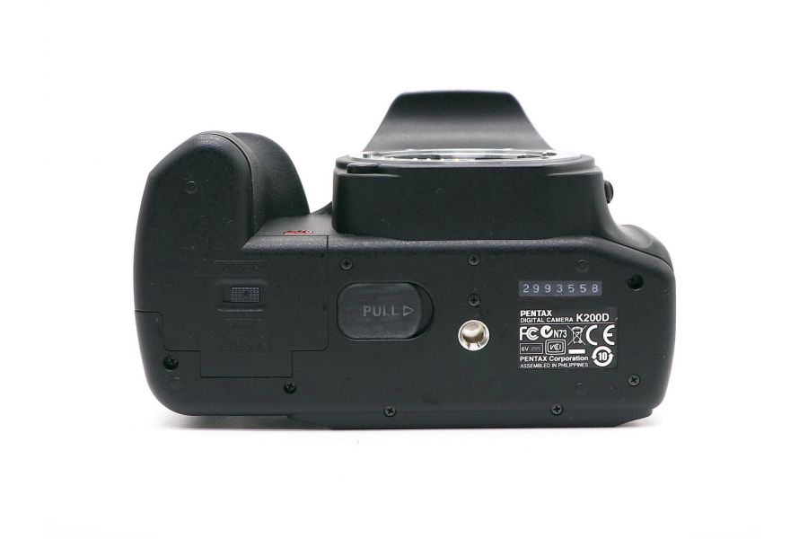 Pentax K200d body в упаковке (пробег 320 кадров)