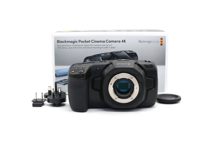 Blackmagic Design Pocket Cinema Camera 4K в упаковке