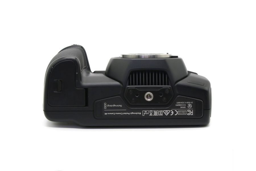Blackmagic Design Pocket Cinema Camera 4K в упаковке