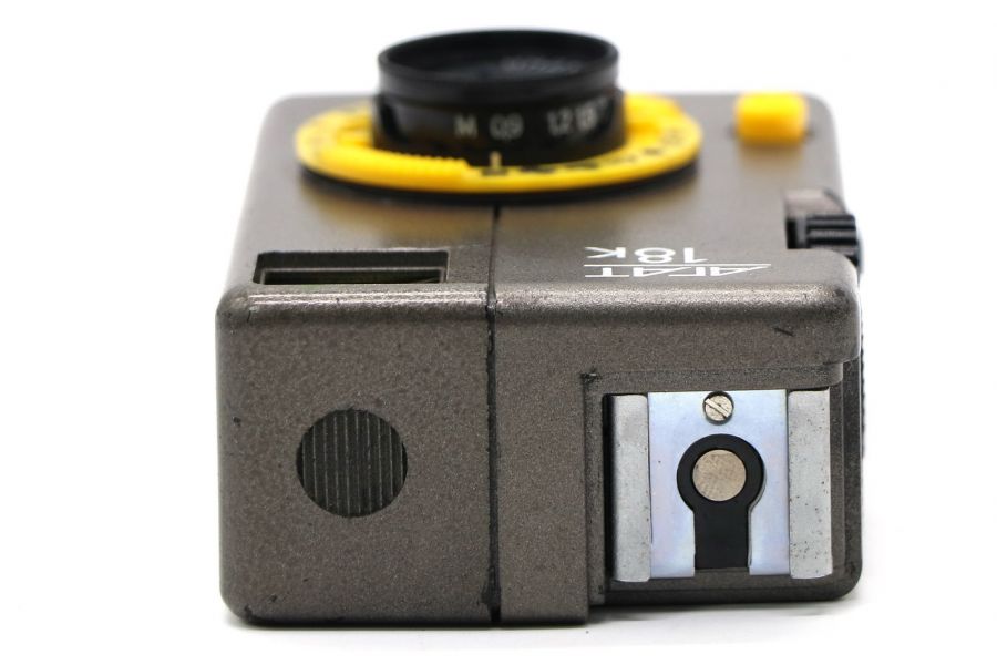 Агат 18К серый пленочный фотоаппарат (БелОМО)