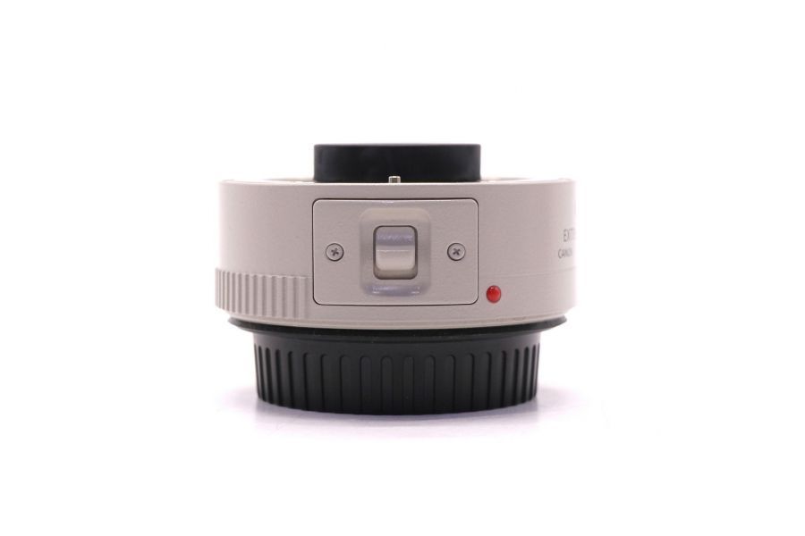 Телеконвертер Canon Extender EF 1.4x II в упаковке