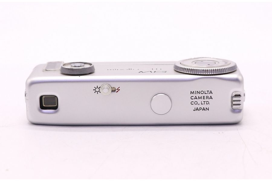 Minolta 16 MG шпионская камера в кожаном футляре