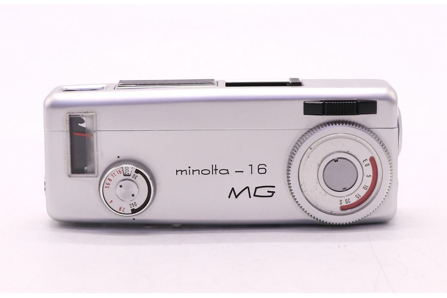 Minolta 16 MG шпионская камера в кожаном футляре