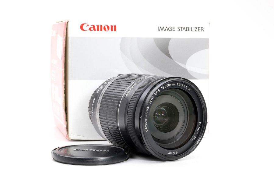 Canon EF-S 18-200mm 3.5-5.6 IS в упаковке