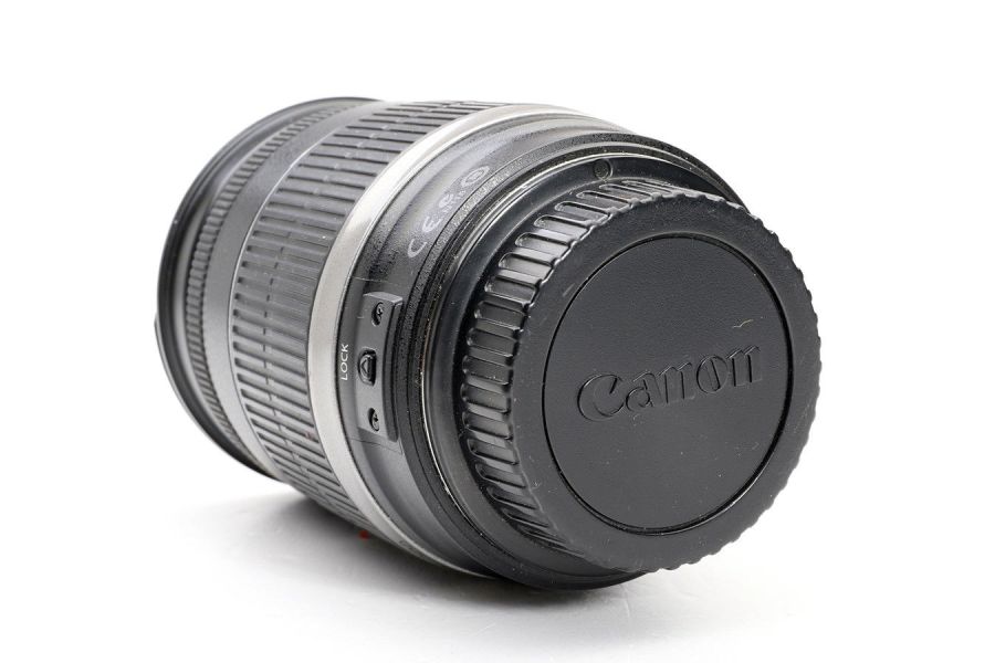 Canon EF-S 18-200mm 3.5-5.6 IS в упаковке