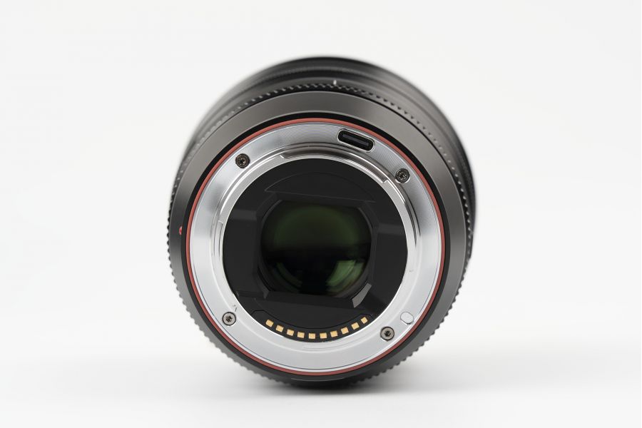 Объектив Viltrox AF 75mm f/1.2 E для Sony E