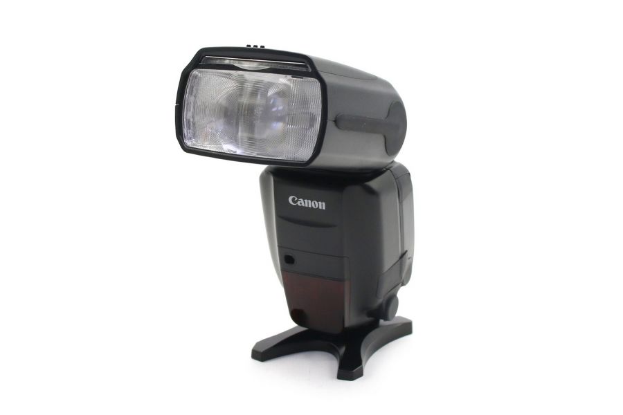 Фотовспышка Canon Speedlite 600EX-RT в упаковке