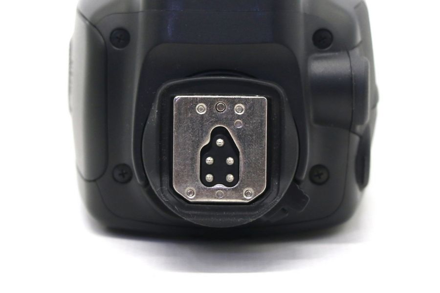 Фотовспышка Canon Speedlite 600EX-RT в упаковке