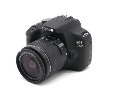 Canon EOS 1200D kit 18-55mm f/3.5-5.6 IS II (Пробег 710 кадров)