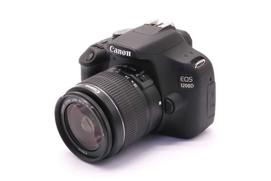 Canon EOS 1200D kit 18-55mm f/3.5-5.6 III (пробег 150 кадров)