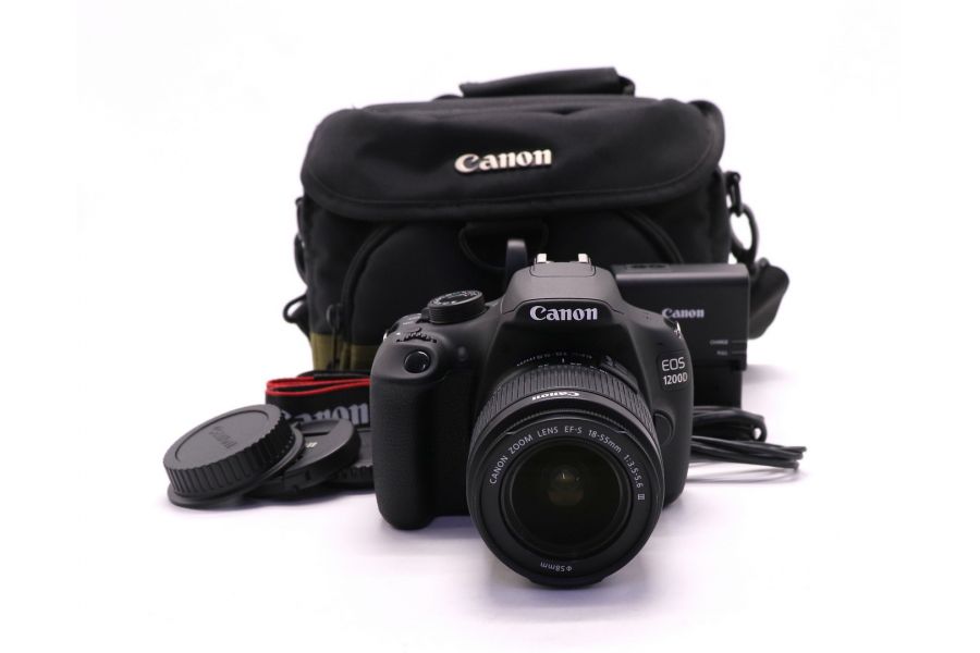 Canon EOS 1200D kit 18-55mm f/3.5-5.6 III (пробег 250 кадров)