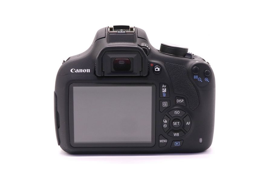 Canon EOS 1200D kit 18-55mm f/3.5-5.6 III (пробег 150 кадров)