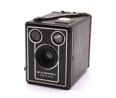 Kodak Brownie Six-20 Model D