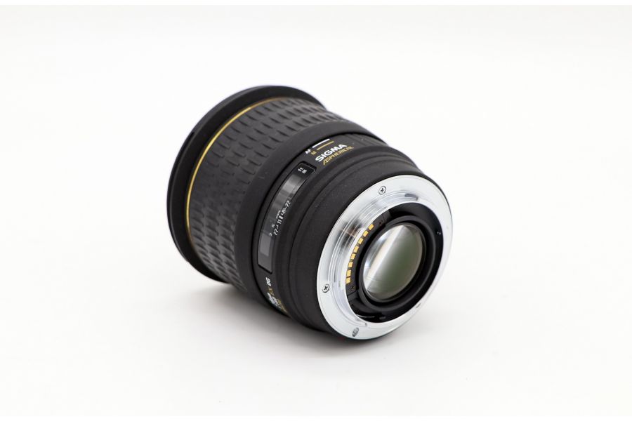 Sigma AF 28mm f/1.8 EX DG ASPHERICAL MACRO Minolta A