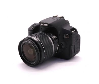 Купить Фотокамера Canon EOS 700D kit (пробег 33350 кадров) Фотокамера Canon EOS 700D kit (пробег 33350 кадров)