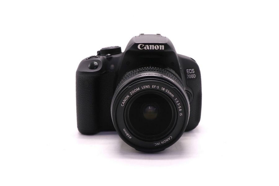 Фотокамера Canon EOS 700D kit (пробег 33350 кадров)