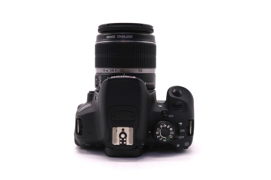 Фотокамера Canon EOS 700D kit (пробег 33350 кадров)