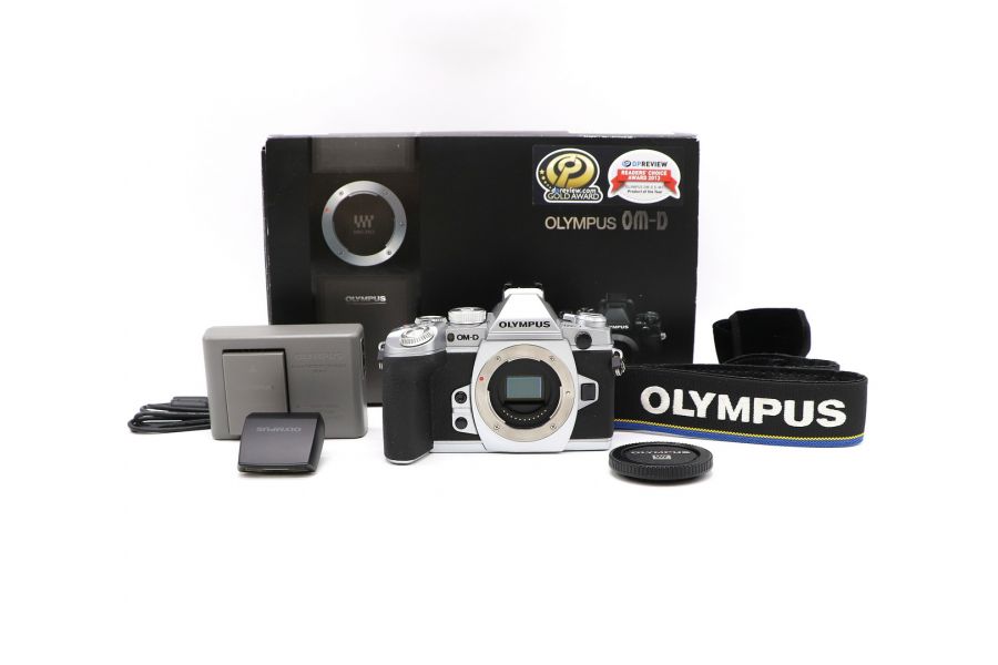 Olympus OM-D E-M1 body в упаковке (пробег 5555 кадров)