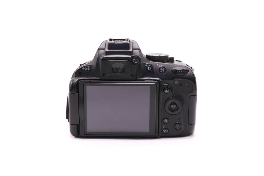 Nikon D5100 body любительская камера (неисправный) 