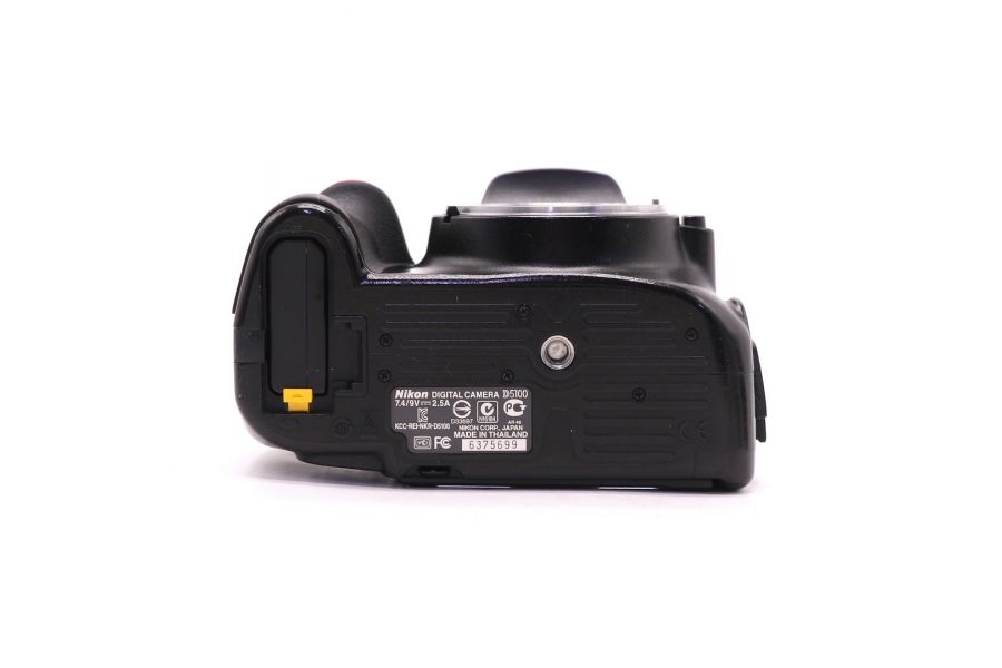 Nikon D5100 body любительская камера (неисправный) 