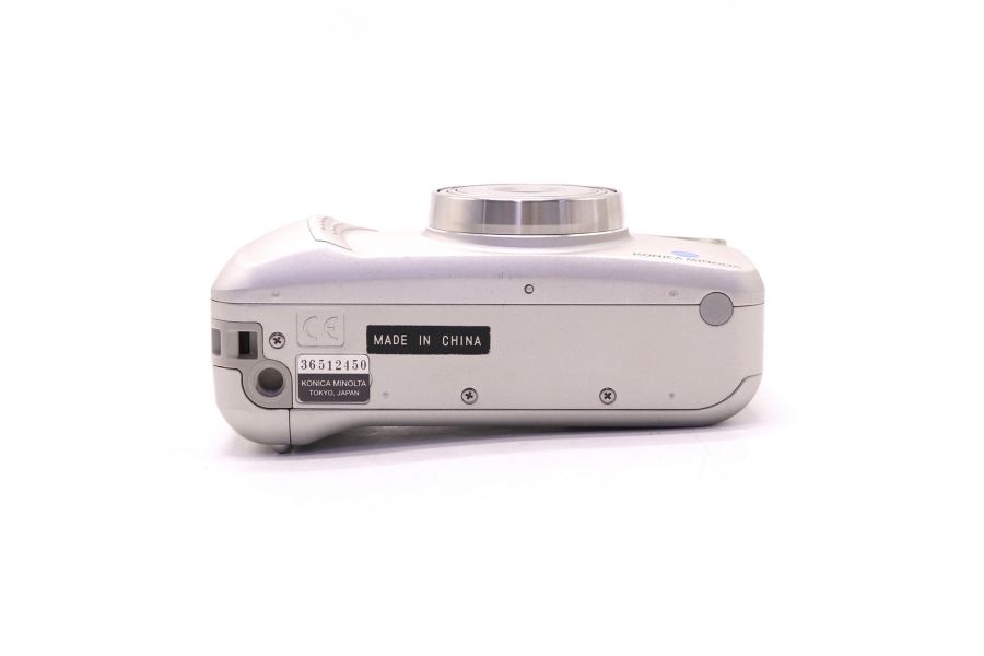 Minolta Zoom 130c компактная плёночная камера