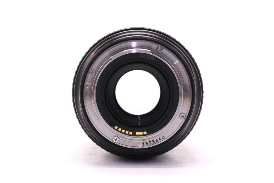 Объектив Canon EF 24-70mm f/2.8 L USM в упаковке