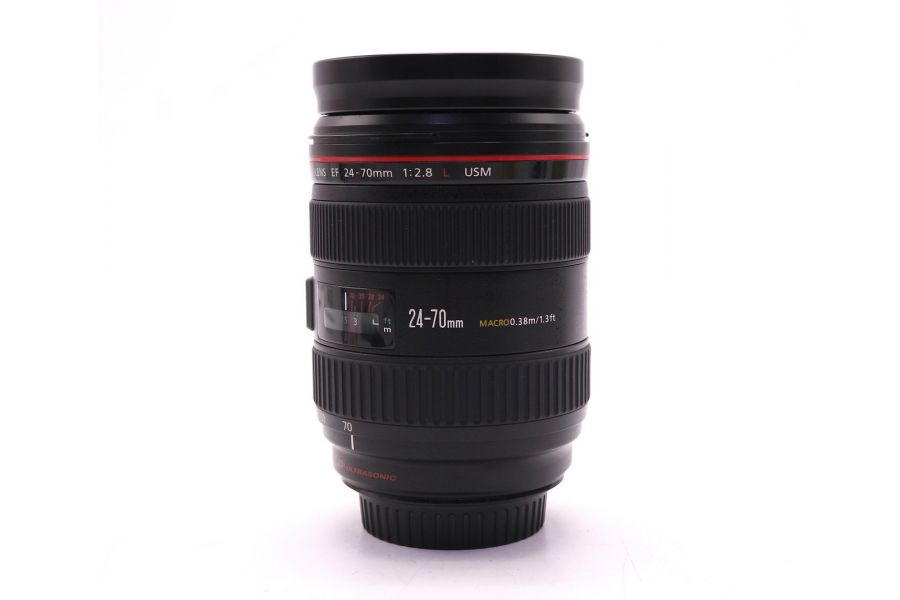 Объектив Canon EF 24-70mm f/2.8 L USM в упаковке