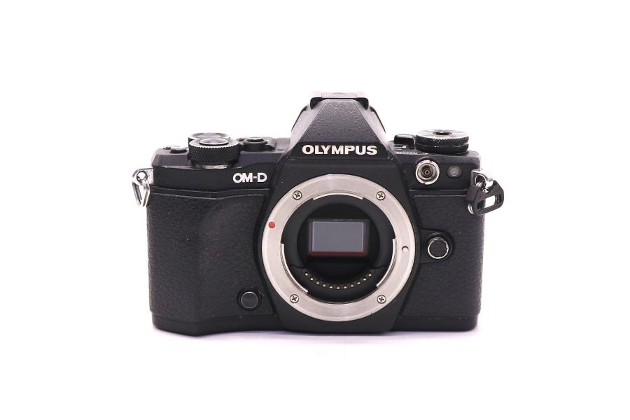 Olympus OM-D E-M5 II body в упаковке (пробег 13080 кадров)