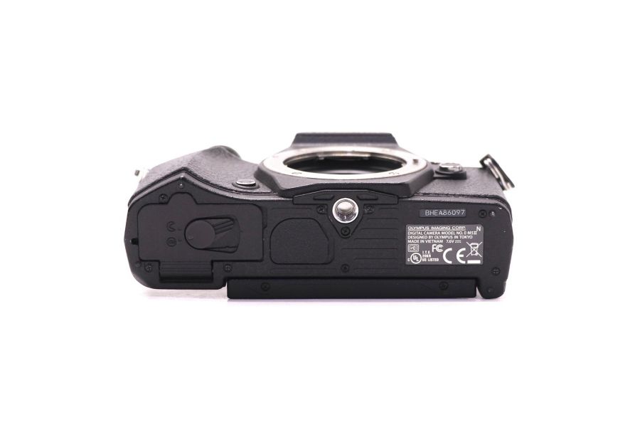 Olympus OM-D E-M5 II body в упаковке (пробег 13080 кадров)