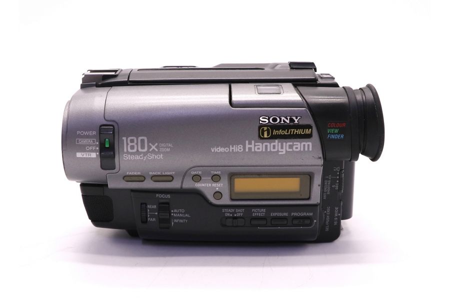 Видеокамера Sony CCD-TR920E