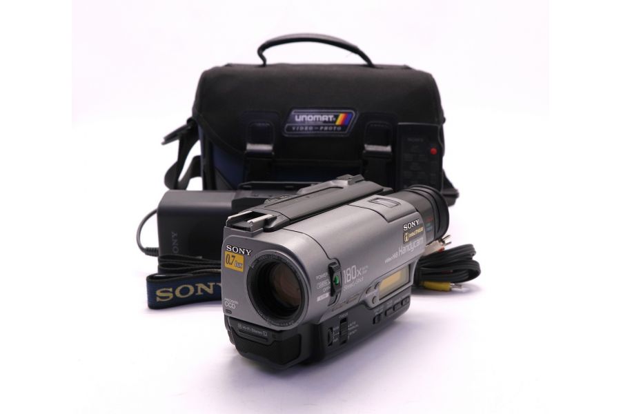 Видеокамера Sony CCD-TR920E