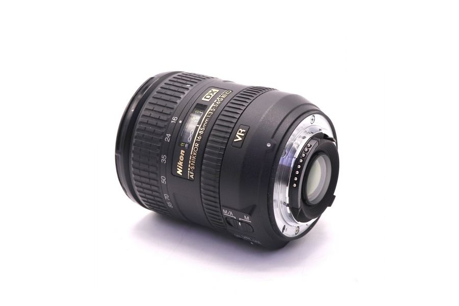 Nikon 16-85mm f/3.5-5.6G ED VR AF-S DX Nikkor (2014)