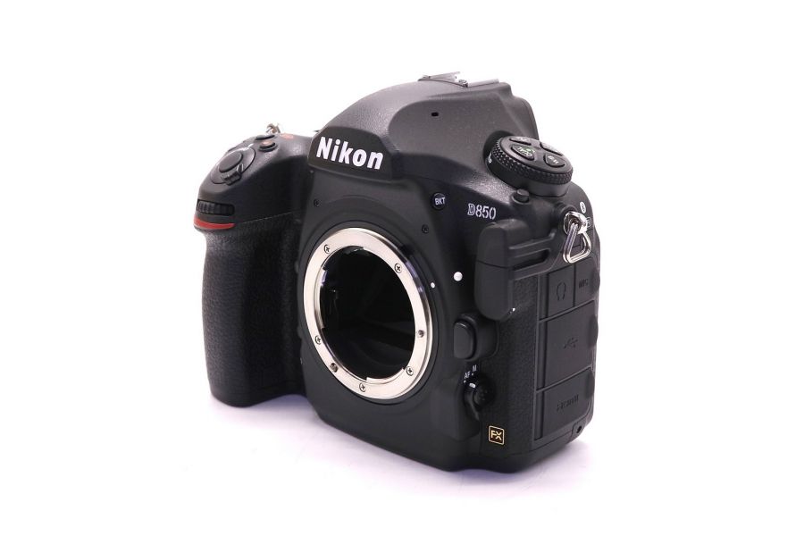 Nikon D850 body в упаковке (пробег 400 кадров)