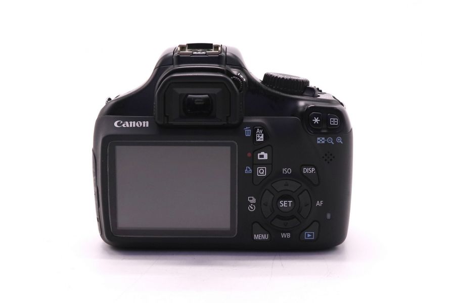 Фотокамера Canon EOS 1100D kit (пробег 4135 кадров)
