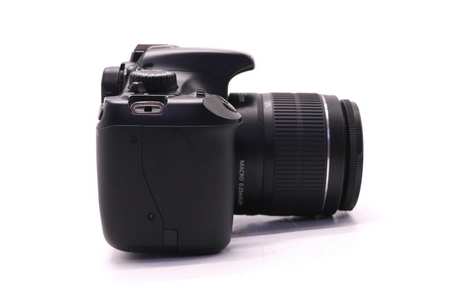 Фотокамера Canon EOS 1100D kit (пробег 4135 кадров)