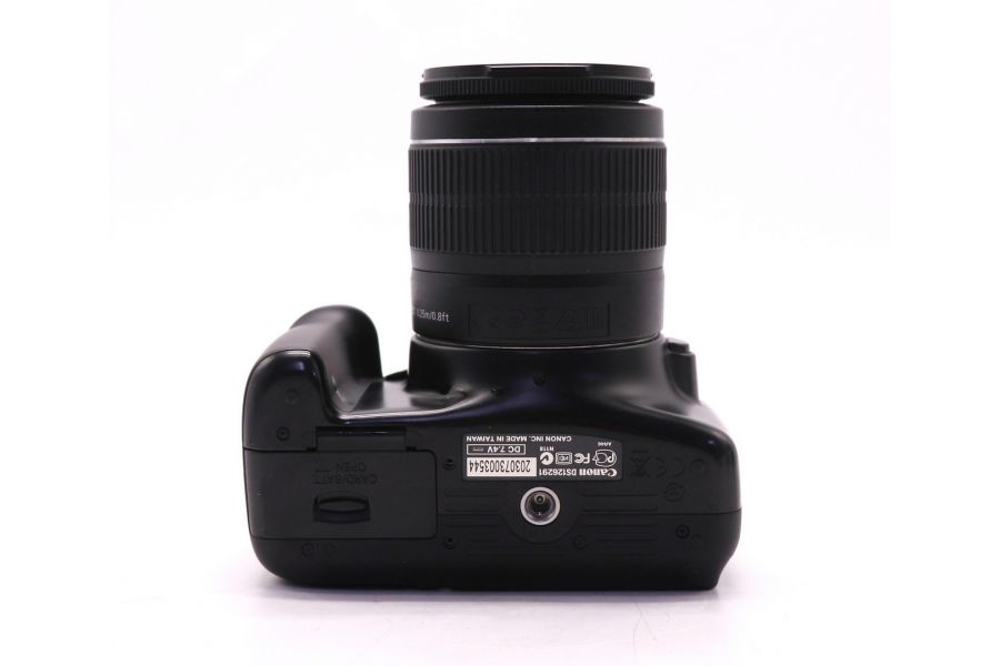 Фотокамера Canon EOS 1100D kit (пробег 4135 кадров)