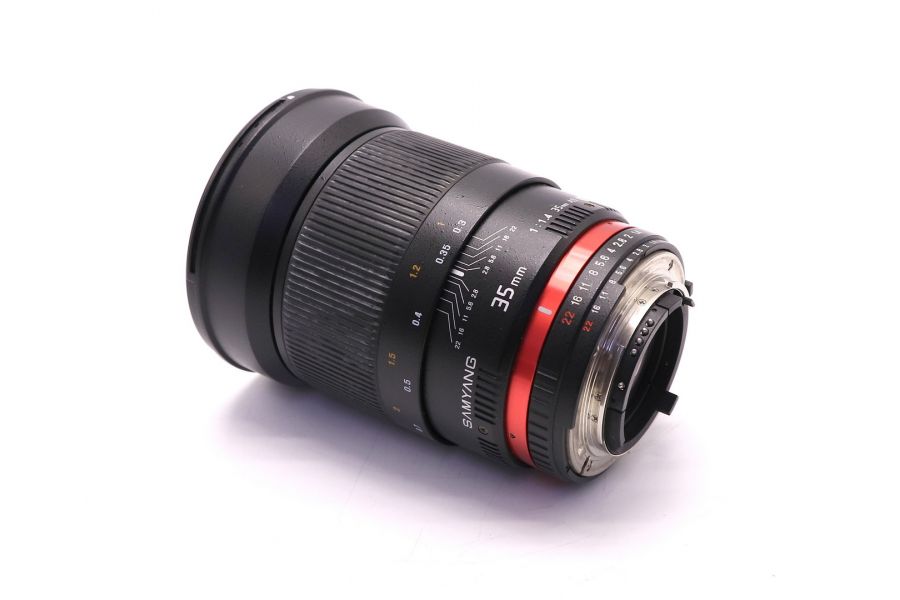 Samyang 35mm f/1.4 AS UMC Nikon F