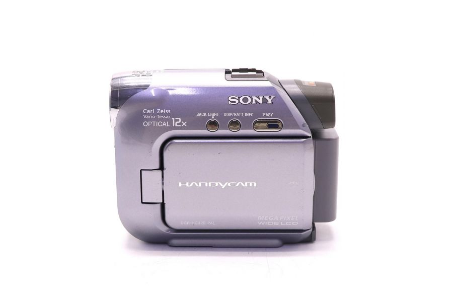 Видеокамера Sony DCR-HC42E в упаковке