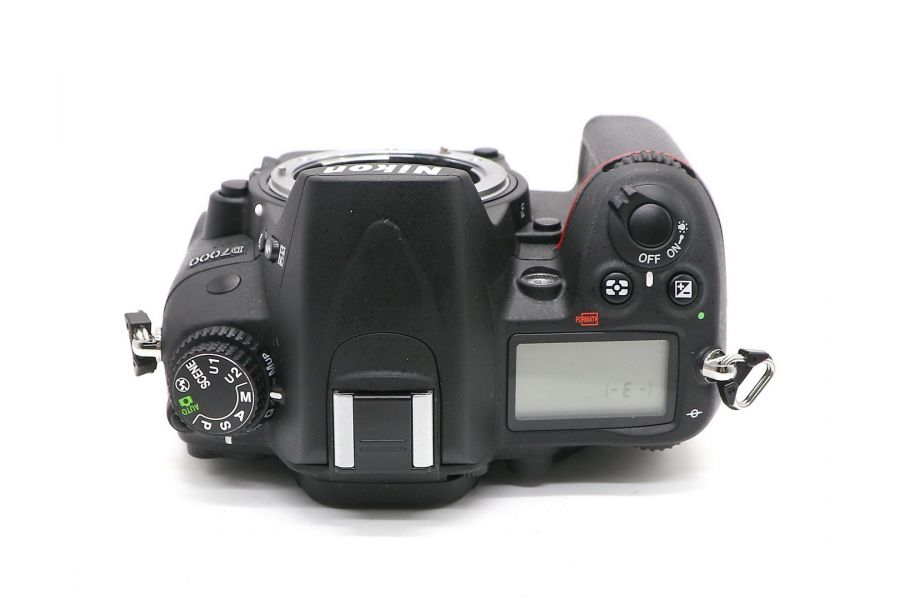 Nikon D7000 body в упаковке (пробег 4360 кадров)