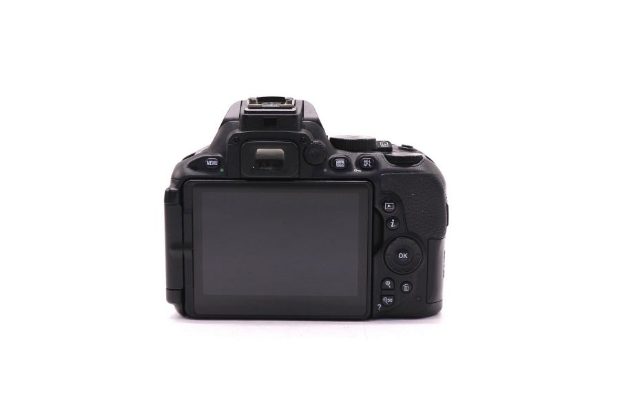 Nikon D5600 body в упаковке (пробег 246615 кадров)