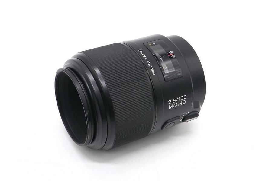 Sony 100mm f/2.8 Macro (SAL-100M28) в упаковке