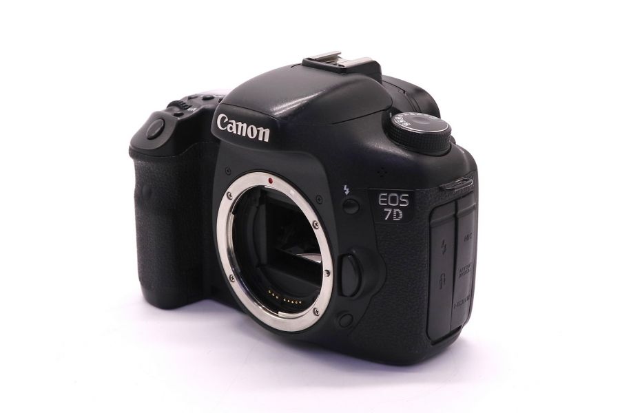 Canon EOS 7D body в упаковке (пробег 33940 кадров)