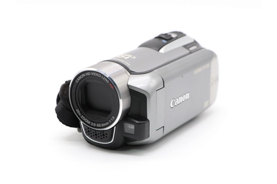 Видеокамера Canon LEGRIA HF R106E в упаковке