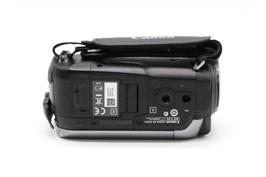 Видеокамера Canon LEGRIA HF R106E в упаковке