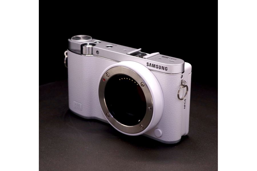 Samsung NX3000 body в упаковке 