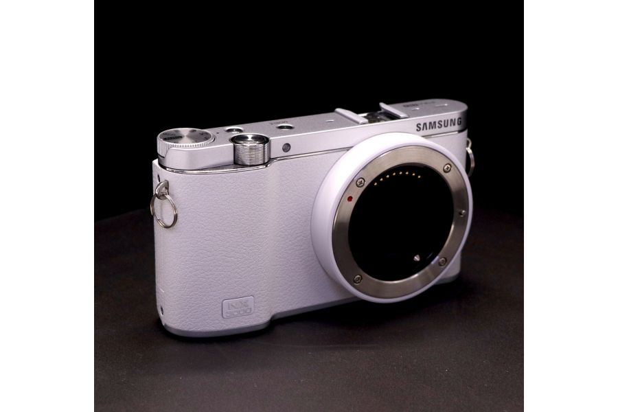 Samsung NX3000 body в упаковке 