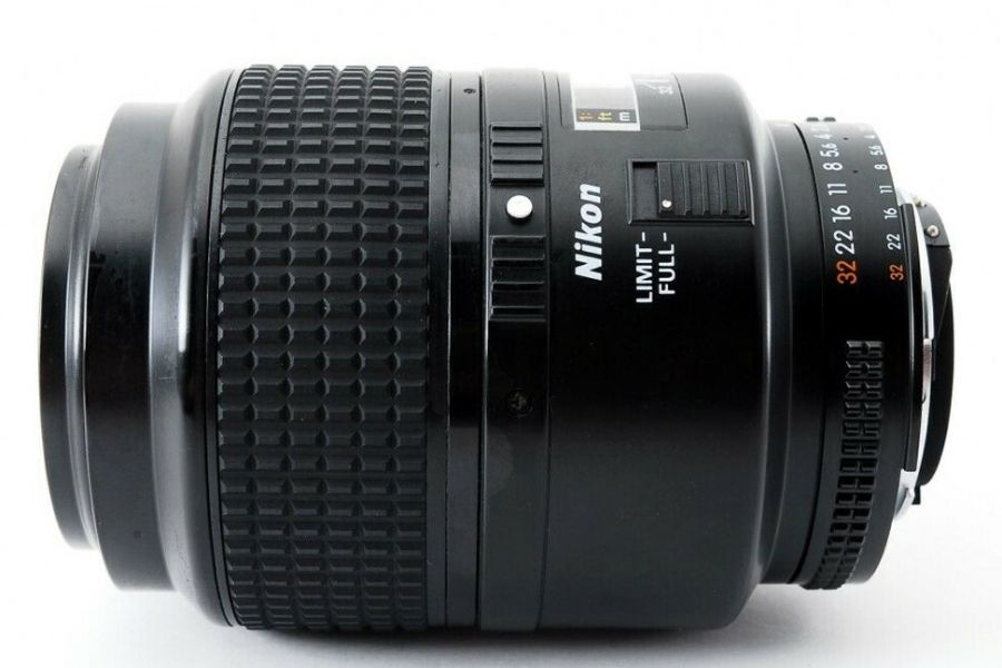 Nikon 105mm f/2.8 AF Micro Nikkor