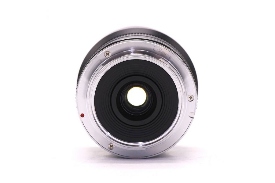 Объектив 7Artisans 7.5mm f/2.8 Sony E в упаковке