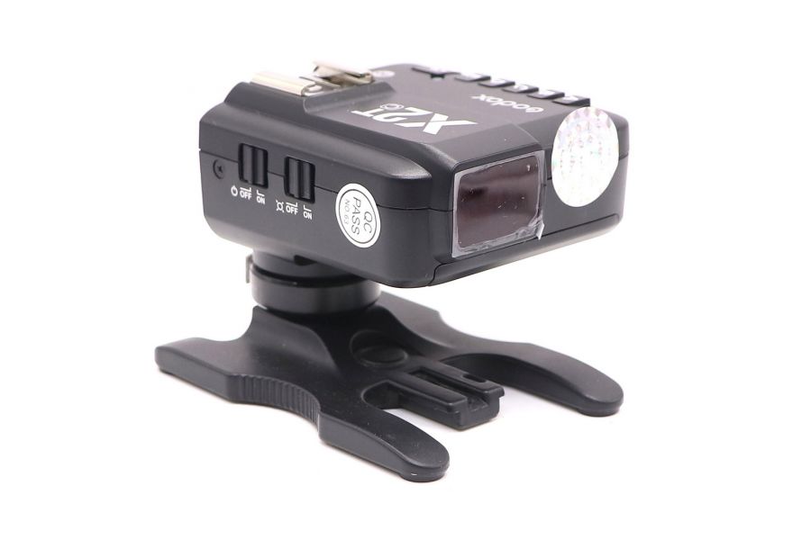 Синхронизатор Godox X2T в упаковке