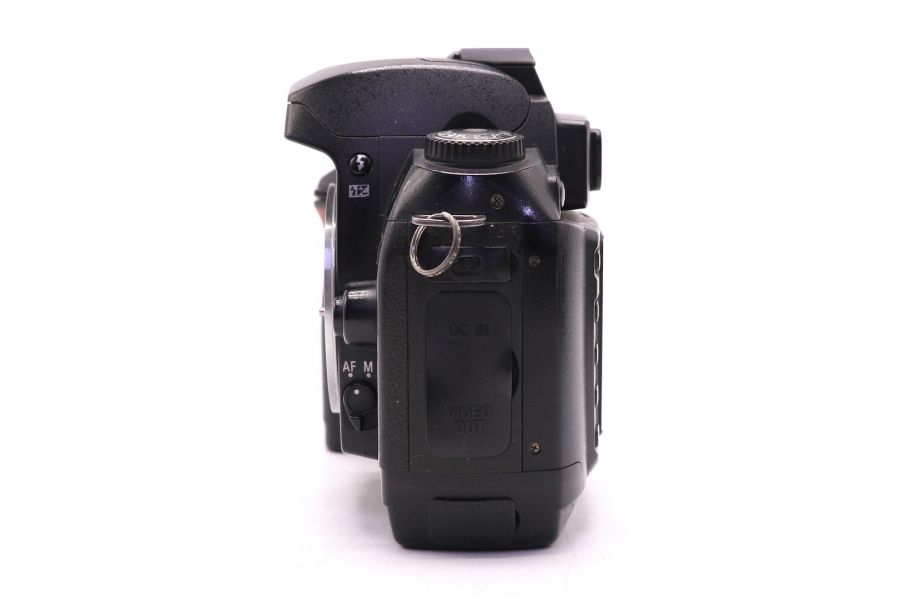 Nikon D70s body (пробег 31450 кадров)